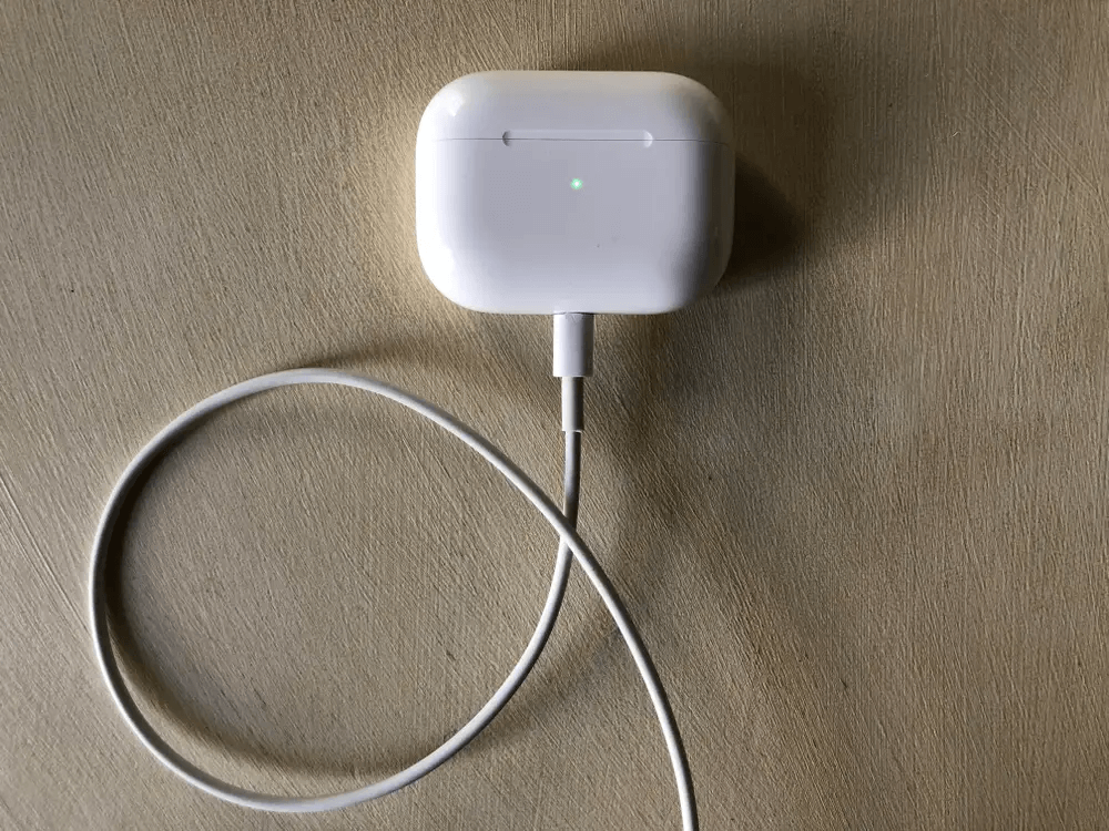 sạc pin tai nghe đúng cách để sử dụng tai nghe bluetooth lâu hơn 